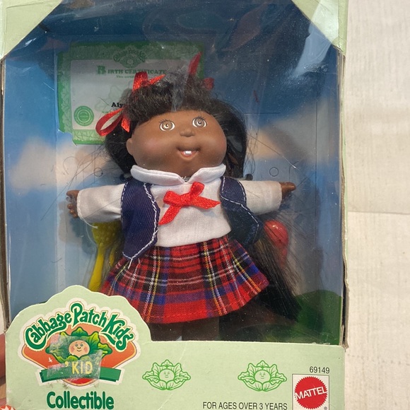 Vintage Cabbage Patch Kid Collectible - Picture 1 of 3